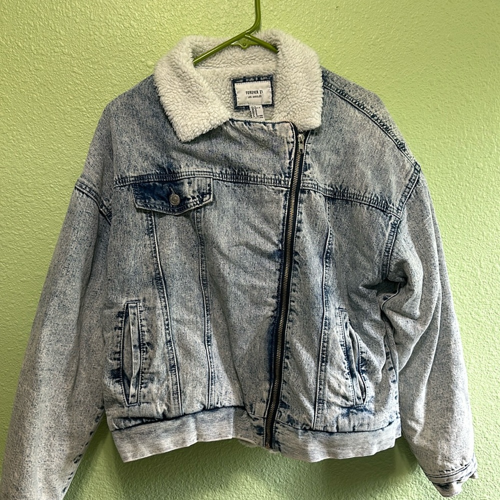 Vintage looking Jean Jacket with Sherpa Interior